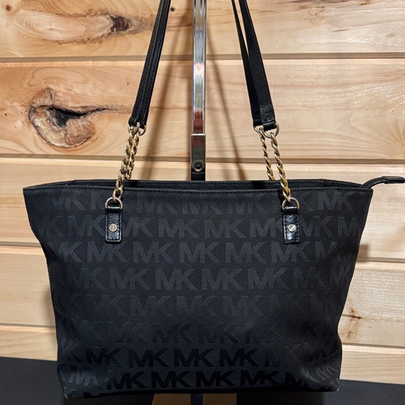 Michael Kors Black Monogram Shoulder Bag - Picture 1 of 14